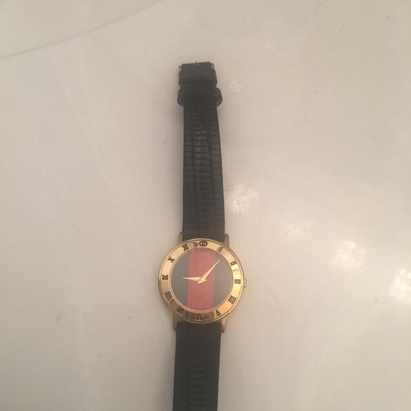 Gucci Jewelry - Gucci Vintage Ladies Watch.